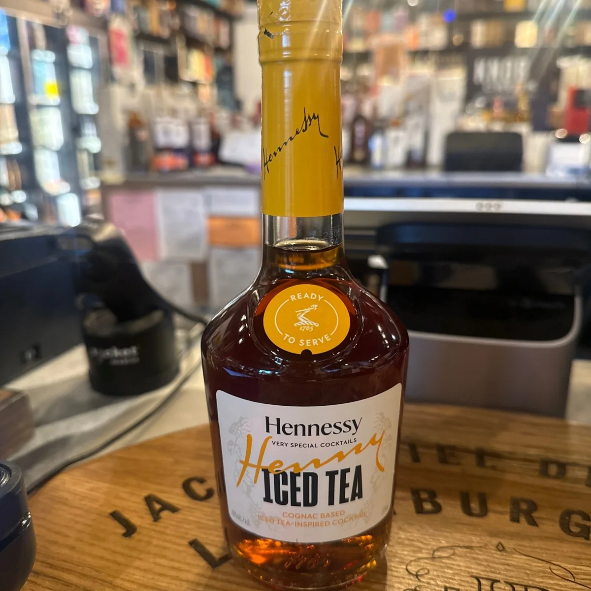 hennessy-henny-iced-tea-ready-to-drink-cocktail-375ml-cognac-iced-tea-rtd-5935724 (1)